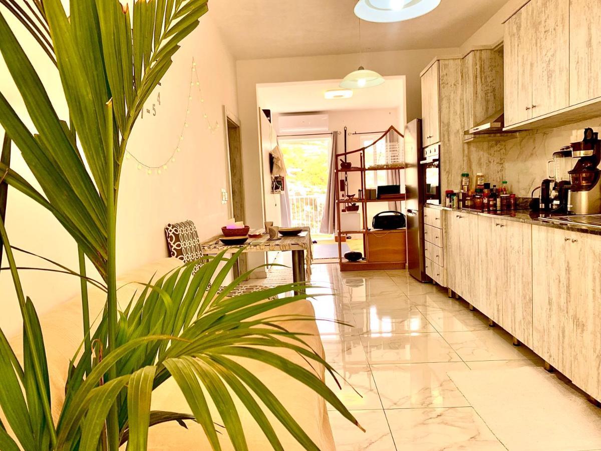 Private Bedroom With Balcony In A Shared Apartment At The Bay Of Xlendi Bagian luar foto